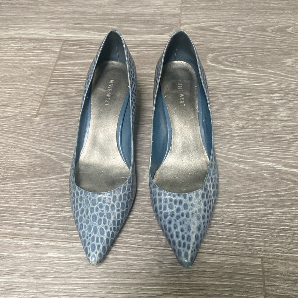 Nine West blue snakeskin heels
